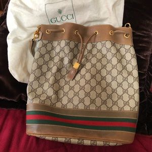 VINTAGE GUCCI DRAWSTRING HANDBAG GOOD CONDITION